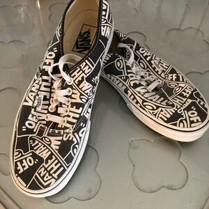 Vans Black & White 'Off The Wall' Graphic Low-Top Sneakers